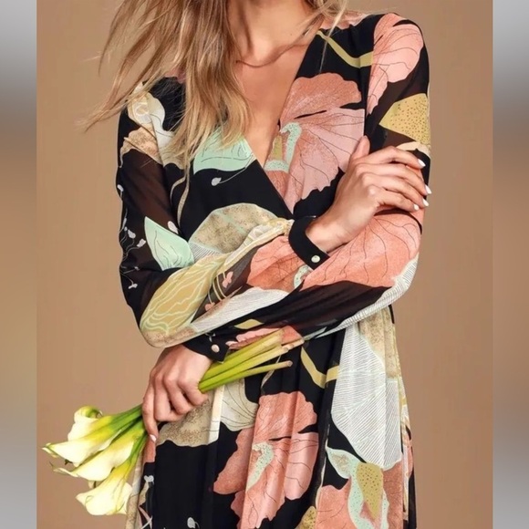 EUC Lulus Wondrous Water Lilies Black Floral High Slit Print Maxi Dress Size XS - Picture 2 of 16